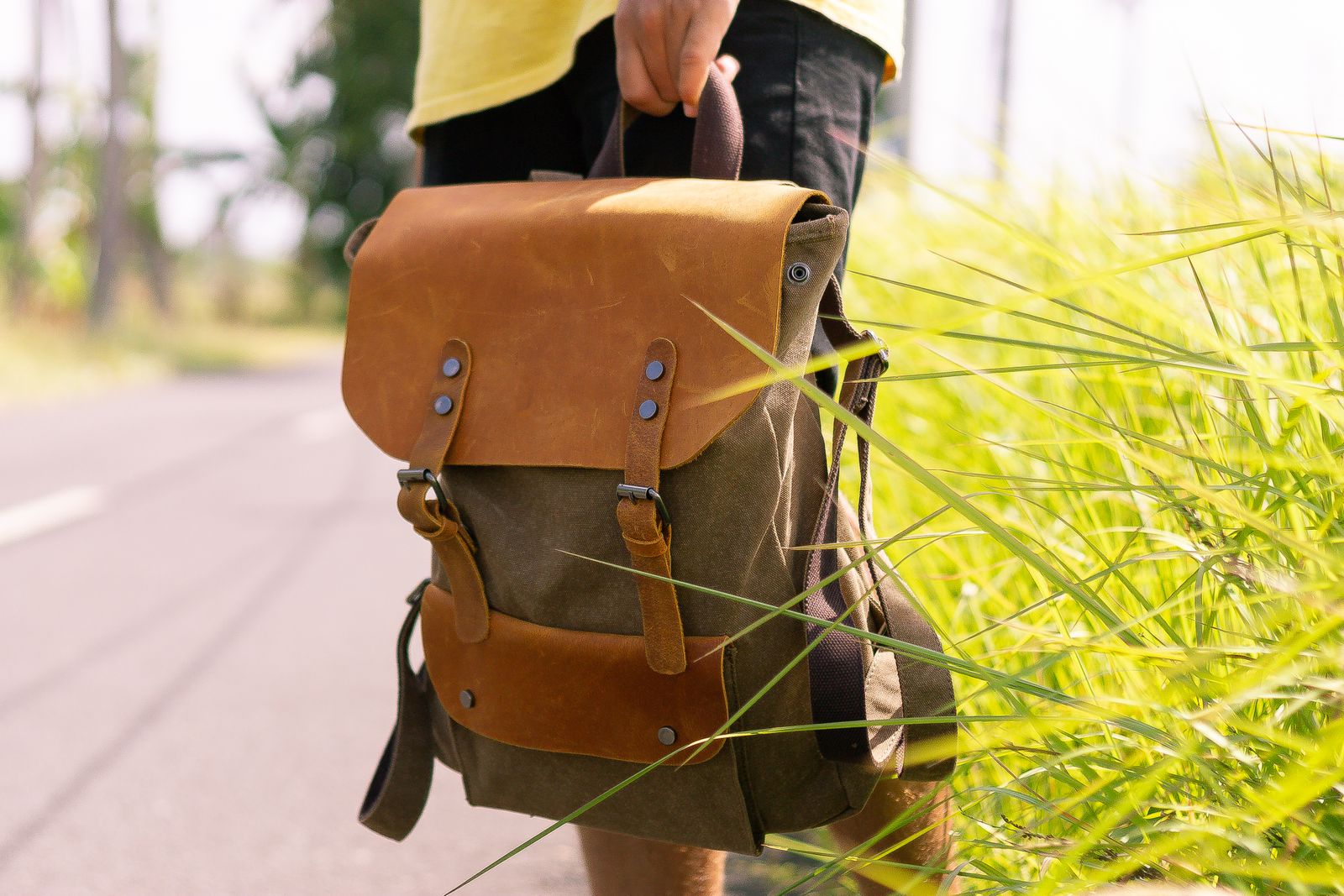 Carry-On Backpack vs. Rolling Suitcase for Bleisure Travel: Which Is Best?