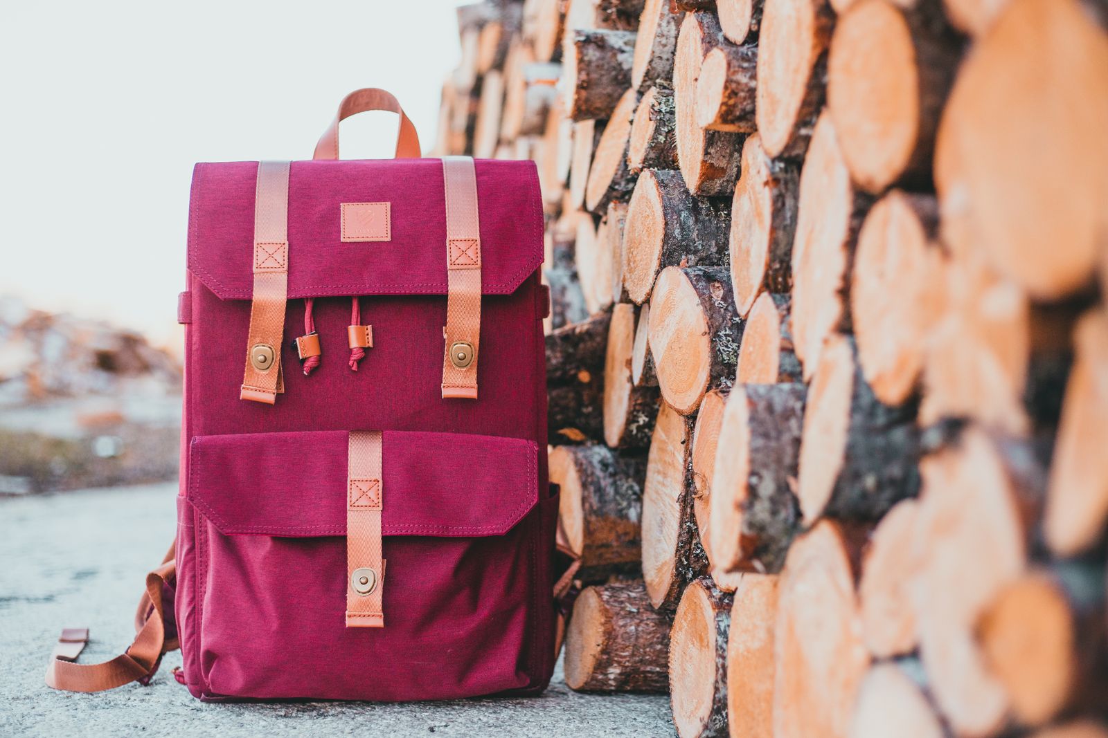 Clamshell vs Top Loading Backpack: One-Bag Travel Guide