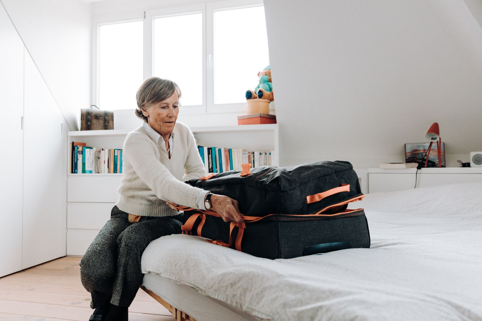 Packing Cubes for Clamshell Backpacks: 40L Layout & Selection Guide
