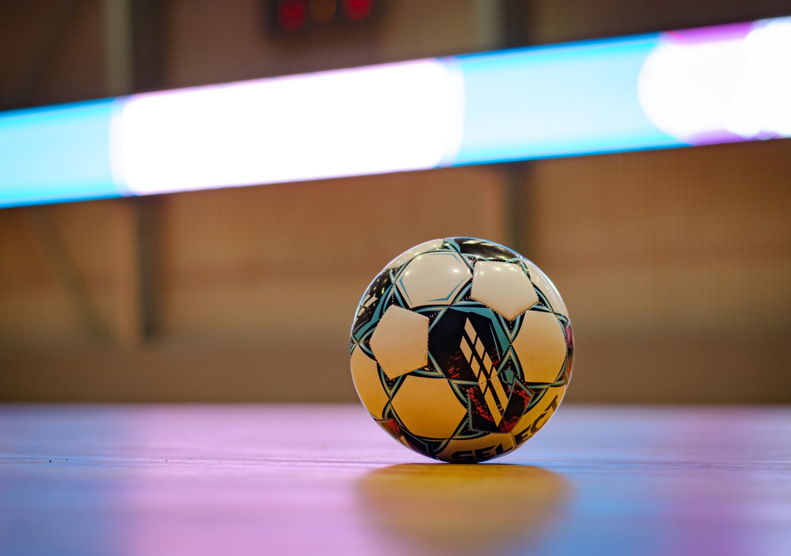 Hover Soccer Ball vs. Traditional Indoor Soccer Ball: Best Birthday Gift for Kids?
