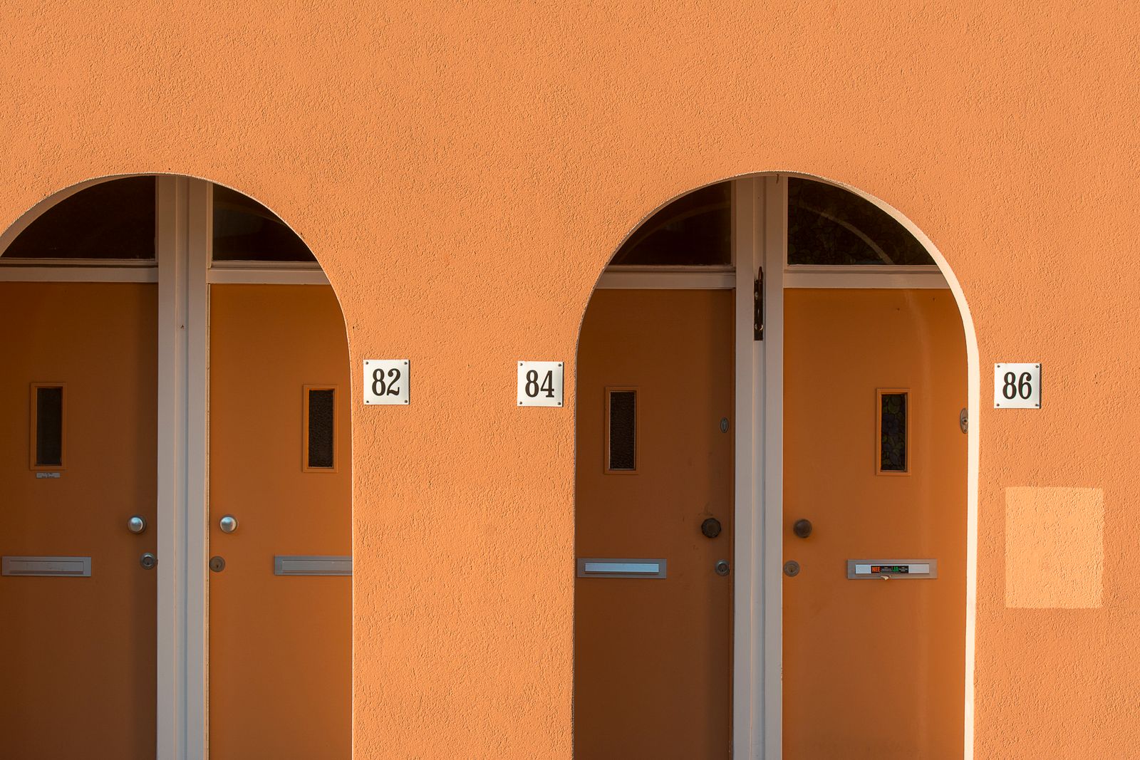 Solar Panel and Battery Storage Guide for Illuminated House Numbers