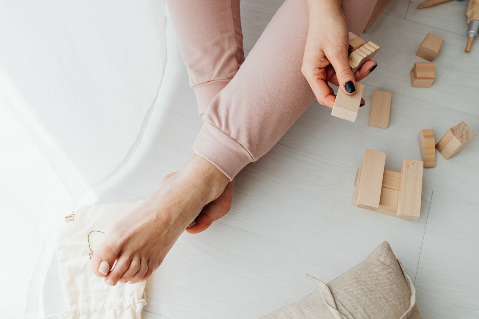 Slippers for a Holiday Cottage You Host: A Practical FAQ