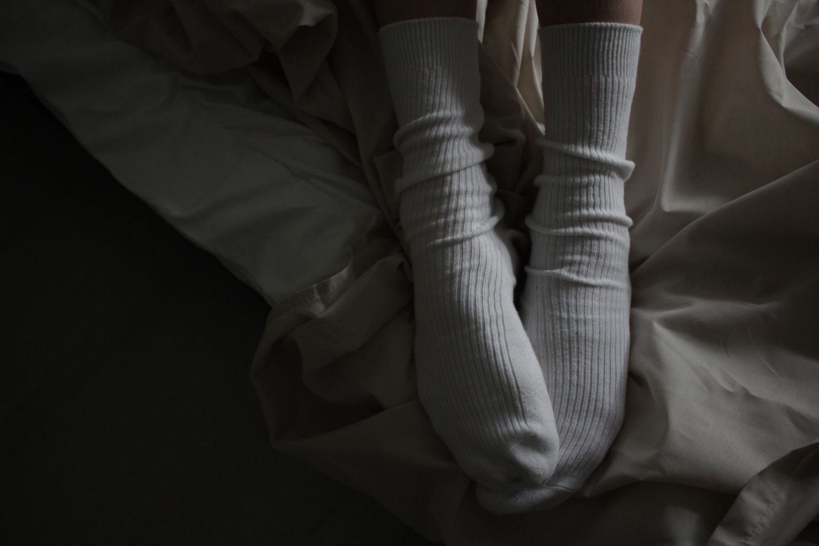How to Measure Your Feet for the Perfect Plush Slipper Fit