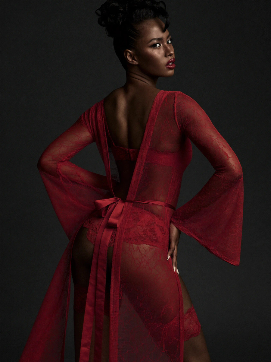 Lace robe